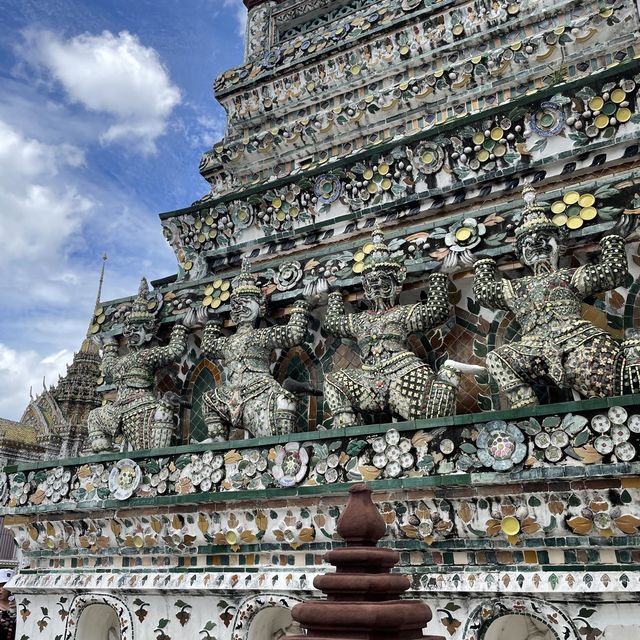 泰國🇹🇭曼谷特色廟宇🙏🏻鄭王廟❤️少女打卡好景點