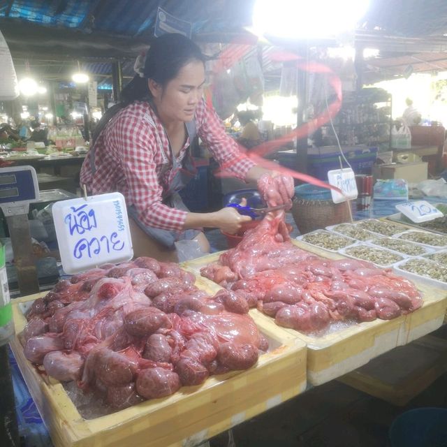 เดินหาของป่า🍖ตลาดบ้ายห้วยเดื่อ