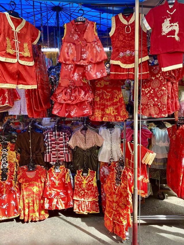 ตลาดวังหลัง มาเดินเที่ยวกัน
