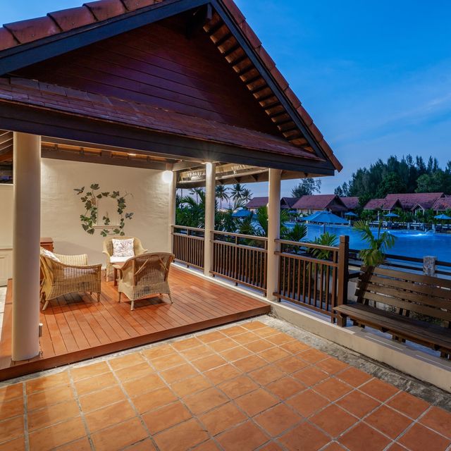 Le Menara Khaolak พักชิลริมทะเล เขาหลัก