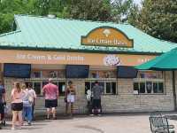 St. Louis Zoo (Ice Cream Oasis)