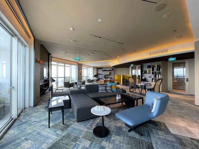 Staycation with club lounge
