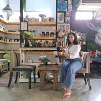 พาชมแกลอรี่ลับในคาเฟ่ย่านลาดกระบัง
