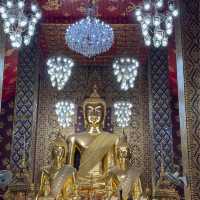 วัดพระธาตุหริภุญชัย ไหว้พระธาตุประจำปีเกิด ปีระกา