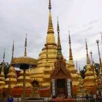หลวงพ่อทันใจ”วัดพระบรมธาตุบ้านตาก" 