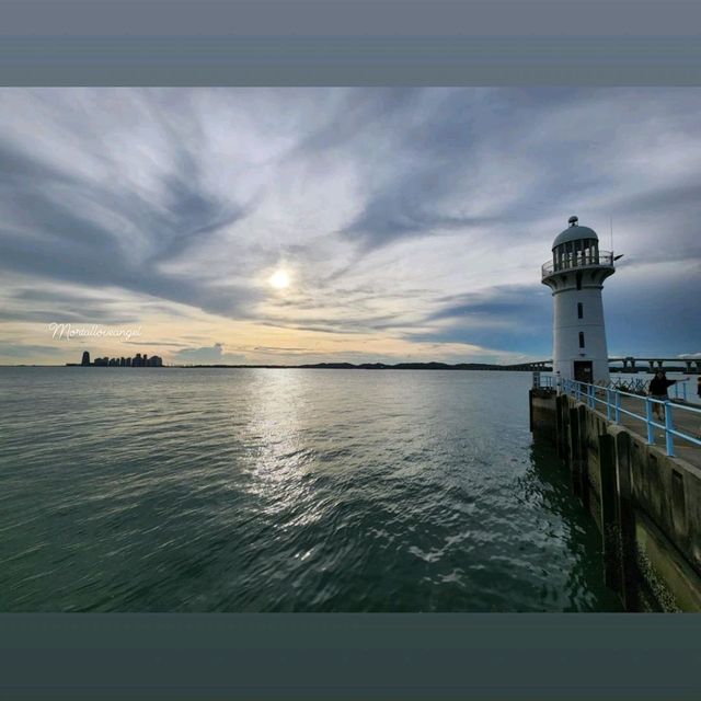 Lighthouse @ Raffles Marina