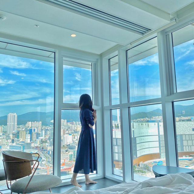 부산 오션뷰를 파노마라로 볼 수 있는 라발스호텔