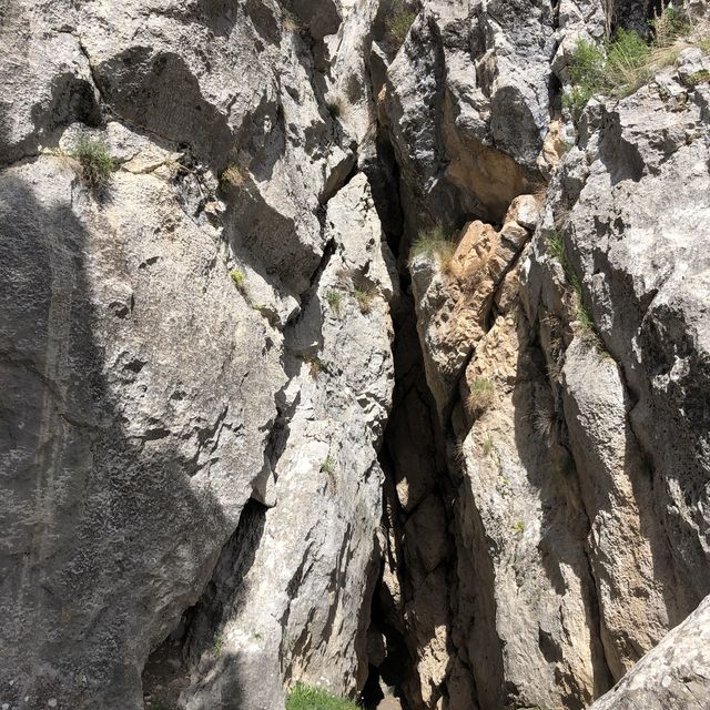 ヒッタイト王国の聖なる岩場　ヤズルカヤ　世界遺産