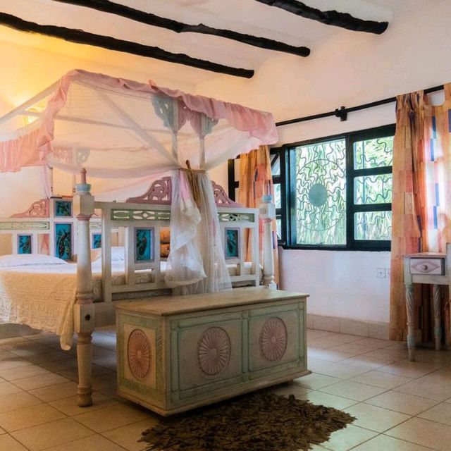 5 minutes walk to the beach villa in watamu k