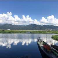 Inle lake and a floating village 