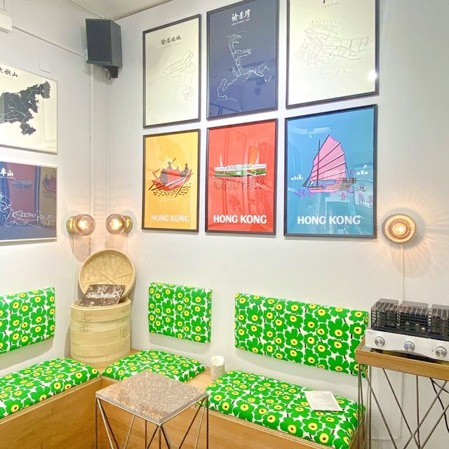 既是咖啡店又是滿有香港特色嘅藝術館