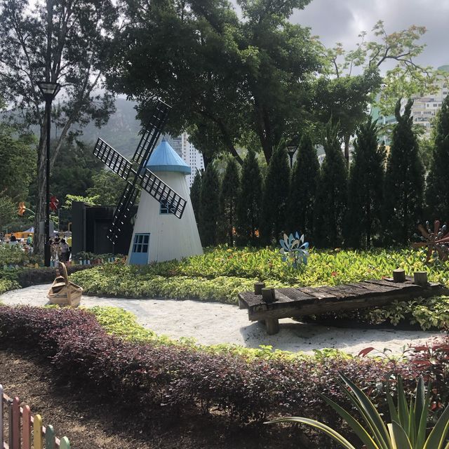 一家大細岩玩嘅公園
