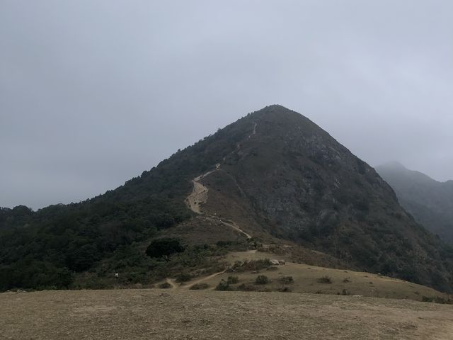 暴雨下勇闖吊手岩