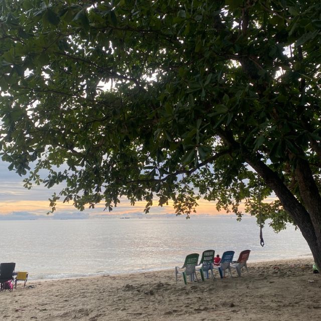 Teluk Batik Beach, Teluk Batik