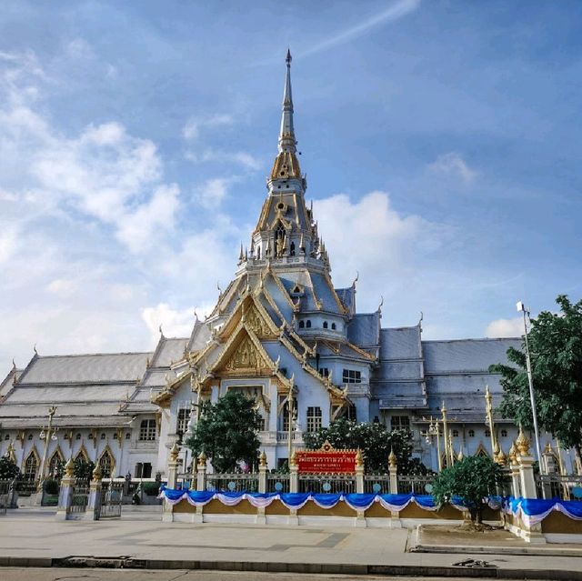 ✨✨เที่ยวไกล้​กรุง วิหารหลวงพ่อโสธร​✨✨