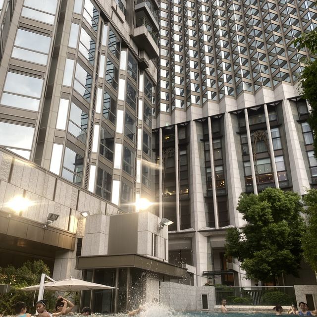 金碧輝煌的歷山酒店