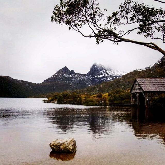 The Dove Lake Circuit Hiking Route