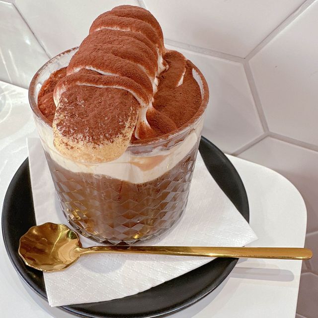 簡約休閒的咖啡店