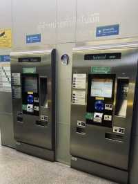 อิสระภาพ รถไฟฟ้า Mrt นักท่องเที่ยวแน่นมาก | กทม.