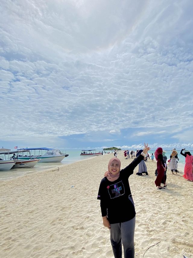 Beautiful Island in Semporna, Sabah😍