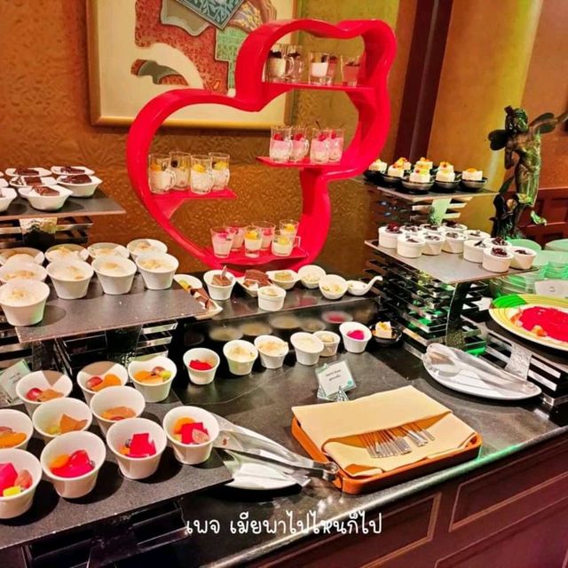 buffet นานาชาติ ฟัวกราส์ วากิว ขาหมู เป็ดปักกิ่ง