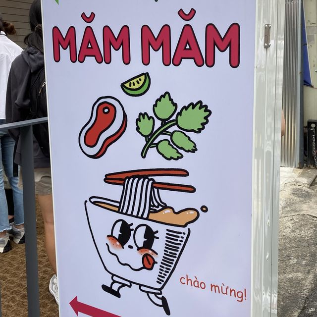 또 먹고싶고 또 생각나는 베트남 쌀국수 맛집 ‘신촌 맘맘테이블’