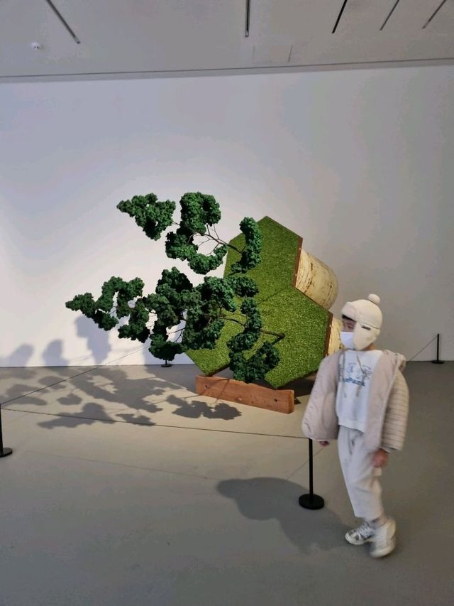 호캉스와 함께 즐기는 전시회