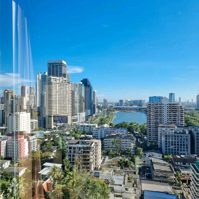 มาพักผ่อนกันที่ Sheraton Grande Sukhumvit