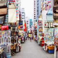 Temple Street Market in HKG
