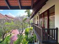 Anantara Suite at Angkor Wat Resort is so beautiful! Let's also visit the Queen's Palace in the afternoon.
