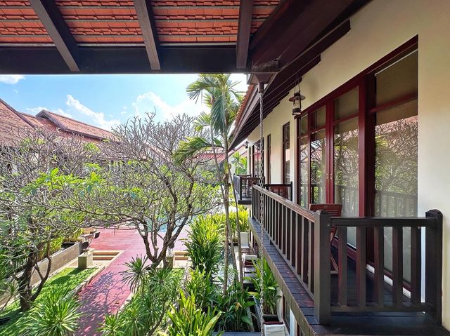 Anantara Suite at Angkor Wat Resort is so beautiful! Let's also visit the Queen's Palace in the afternoon.
