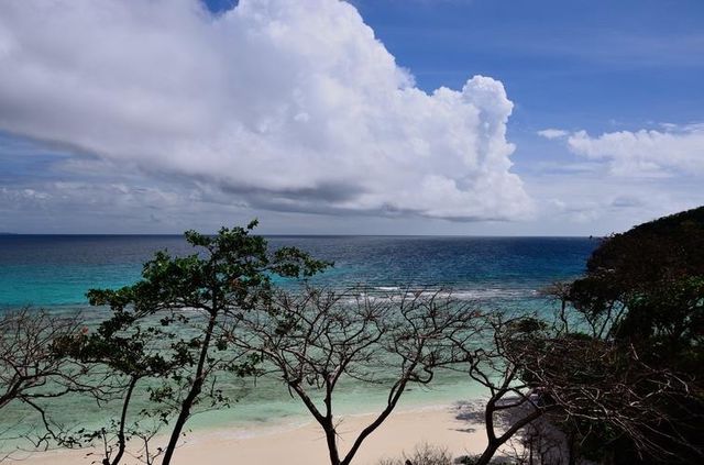 Have you decided where to travel abroad? If not, come here | Boracay Island, Philippines 😄