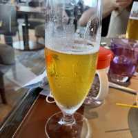 空中餐廳嘆多國菜