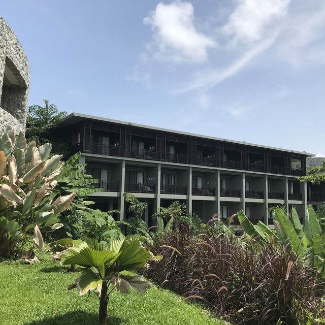 Best hilltop resort Pullman Naithon Beach