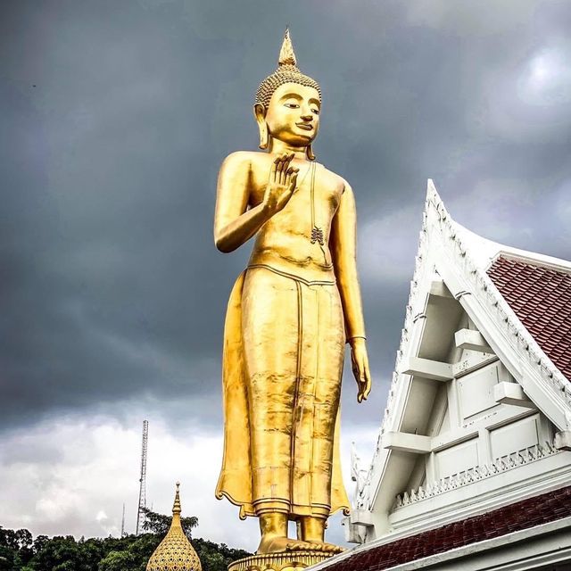 พระพุทธมงคลมหาราช เขาคอหงส์