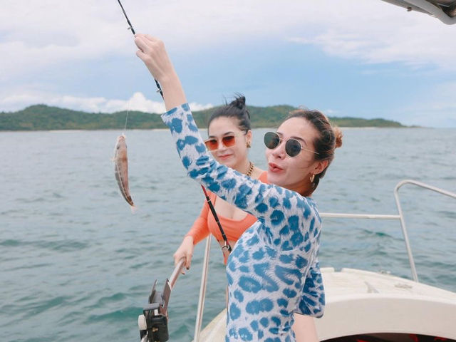 ปิคนิคเกาะไผ่ ล่องเรือตกหมึก