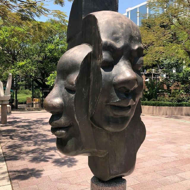 Kowloon Park. 