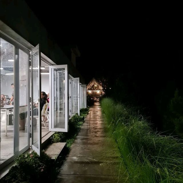 LEUWEUNG GELEDEGAN ECOLODGE - BOGOR