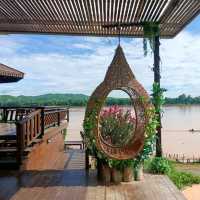 CAFE DE RIVER เชียงคาน