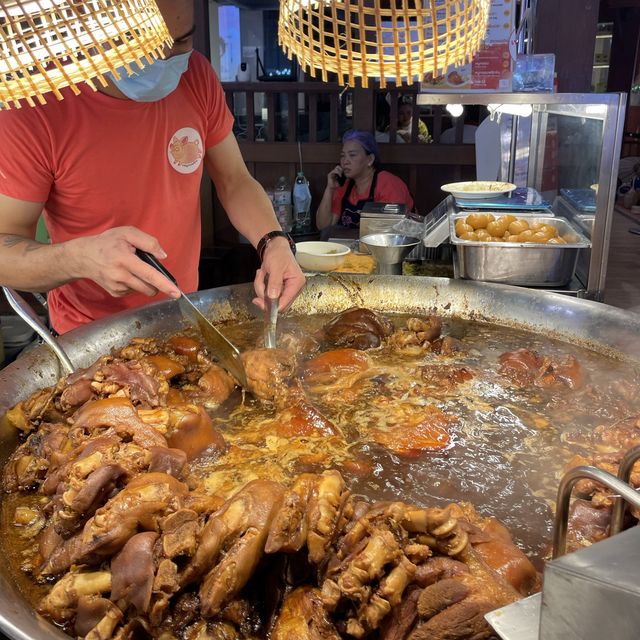 Iconsiam Braised Meat 
