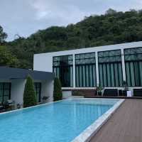 Adoor Hotel เขาใหญ่ โรงแรมติดเขาที่แท้ทรู