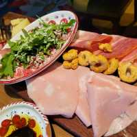 變天中的太古坊享受casual but luxury lunch


