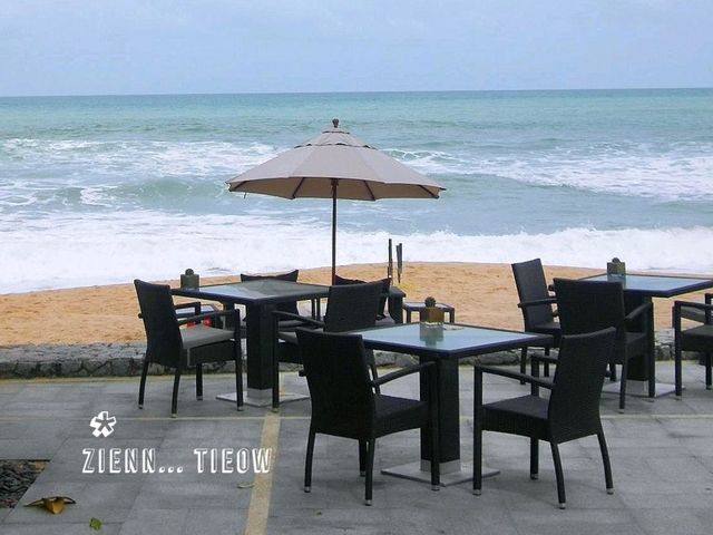 สูดลมทะเลให้เต็มปอด@Aleenta Phuket Resort&Spa