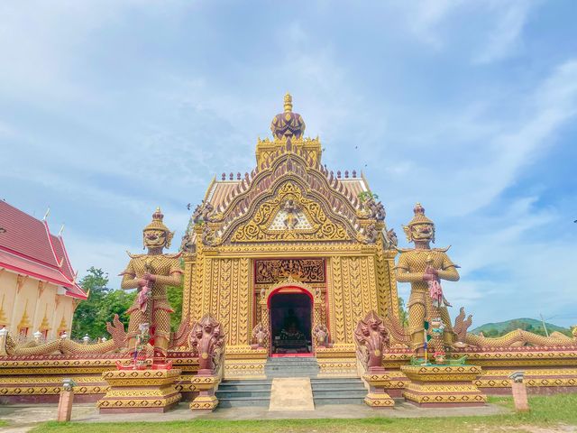วัดเขากะโหลก✨✨