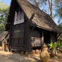 พิพิธภัณฑ์บ้านดำ เชียงราย