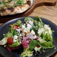 隱於豪宅區的歐式小木屋