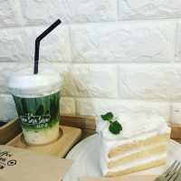 White house Cafe & Bistro  Yala