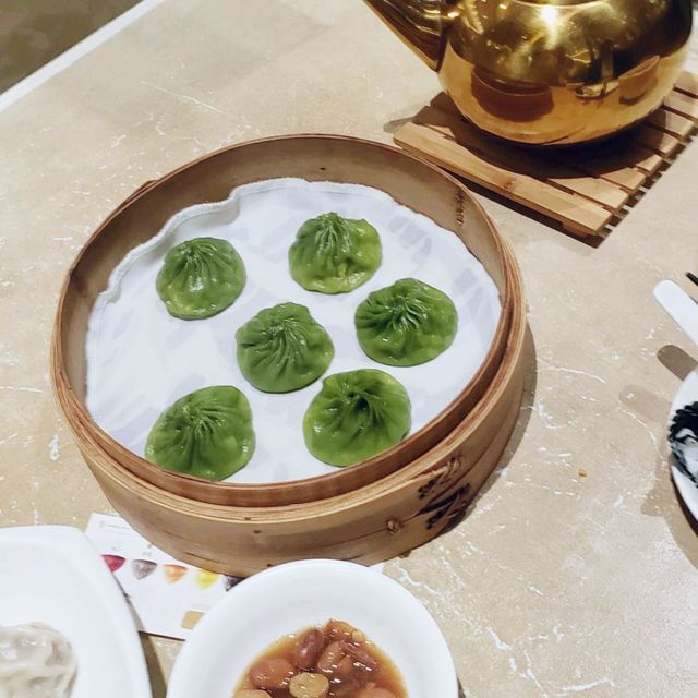 可有任何人把 樂天皇朝的八色小籠包 全部試過 ?