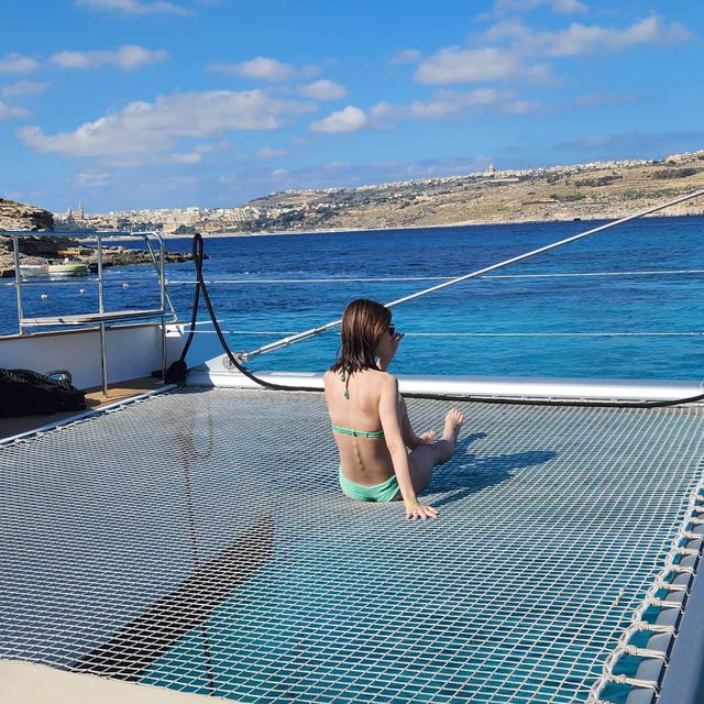 豪華遊艇航海之旅｜Comino Island
