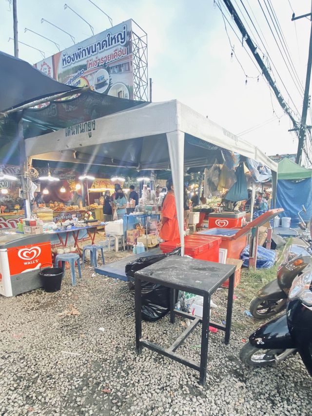 สามแยกตราด-คลองใหญ่ มีแต่ของอร่อย| ตราด